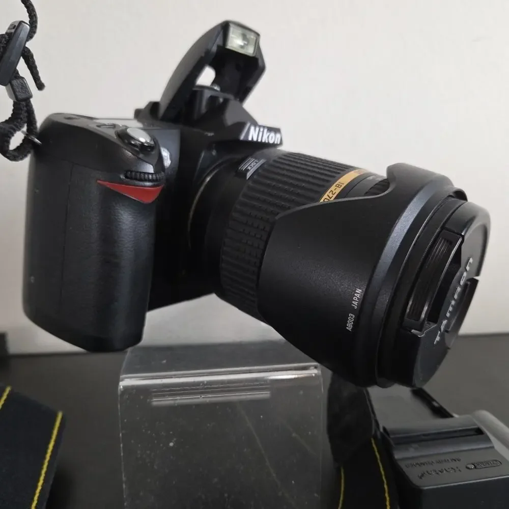 Nikon D70 6.1MP Digital DSLR Camera w/ Tamron 18-270mm F3.5-6.3 Di II B003 Lens